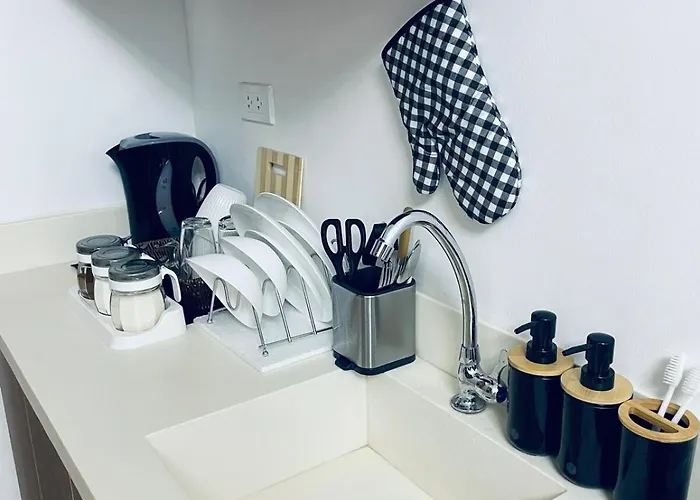 Apartment J&j Mactan Ps4, Netflix, Pool & Free Parking