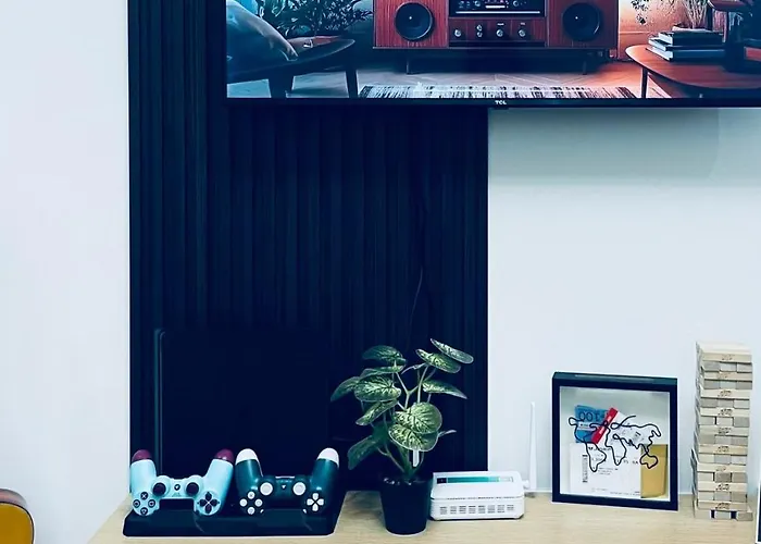 J&j Mactan Ps4, Netflix, Pool & Free Parking *